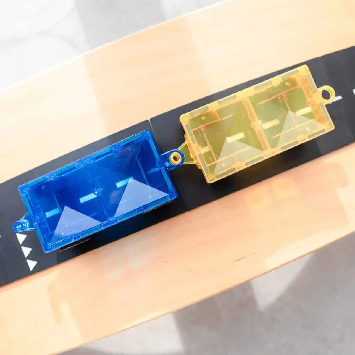 Connetix rainbow car pack 2 piece