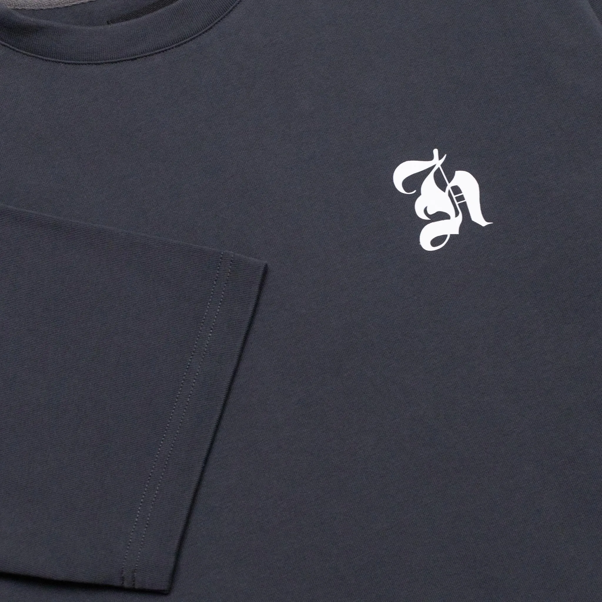 HOMME  Old English Script Tee Charcoal
