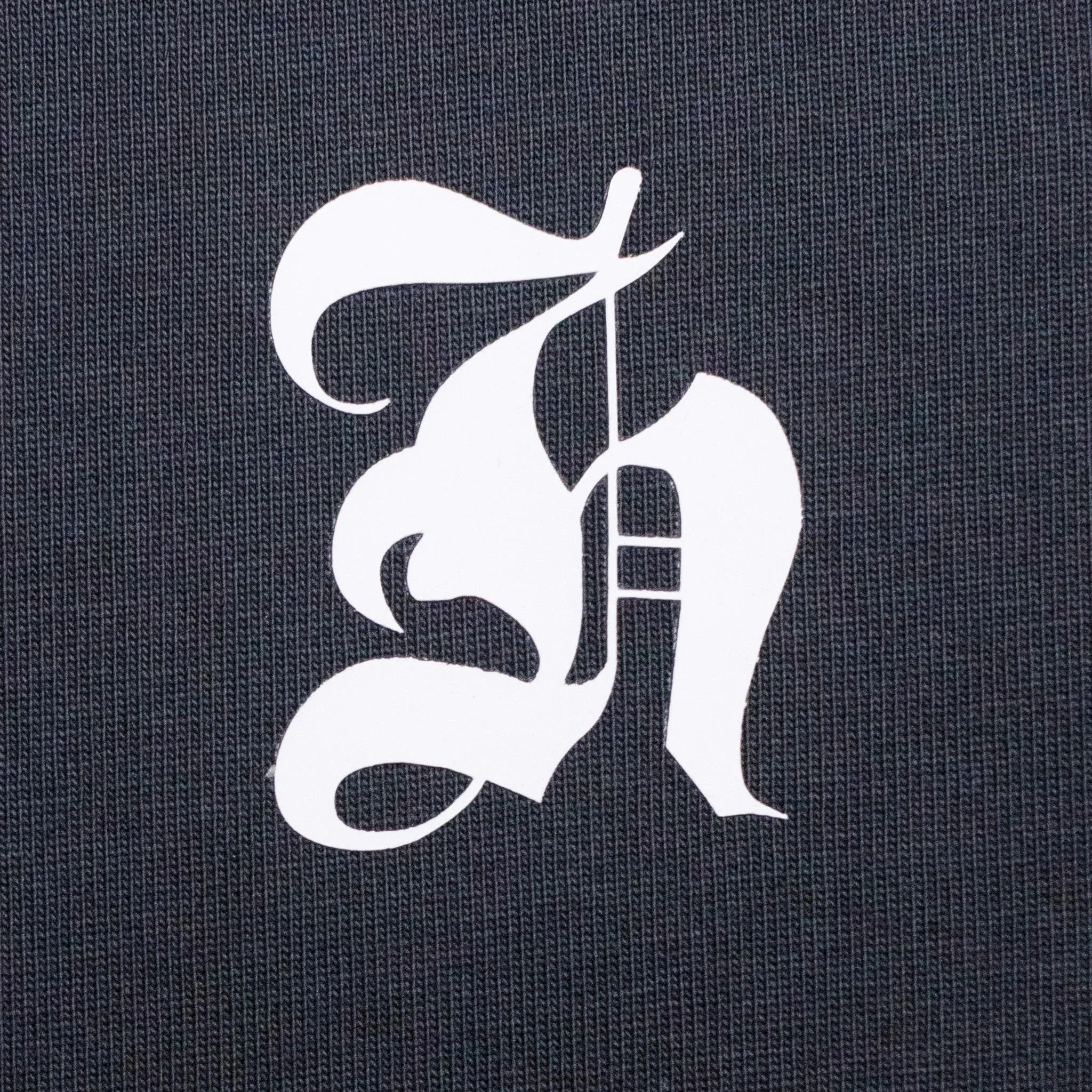 HOMME  Old English Script Tee Charcoal